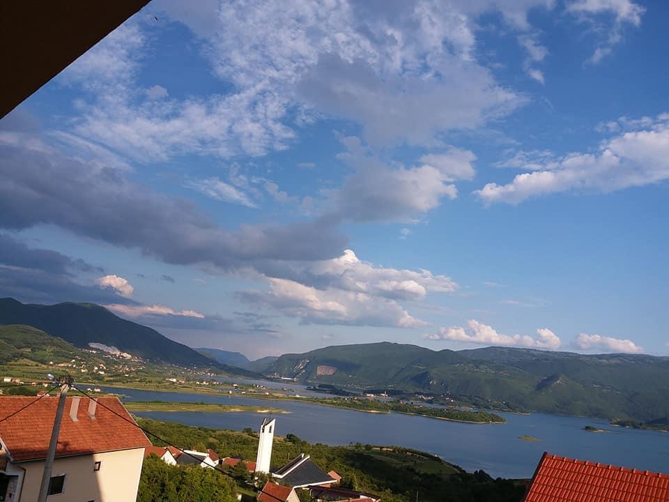 Kuca Za Odmor Sarcevic Apartment Prozor Exterior photo